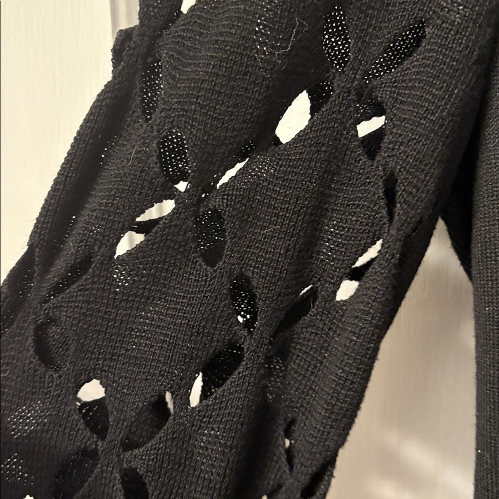 White House Black Market Black Knit tunic Top with cut out sleeves M - Picture 3 of 9